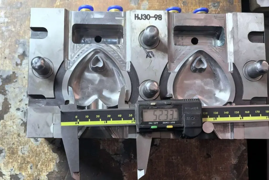 Hungkerplastic Pre-delivery blow molding mold size consistency verification process